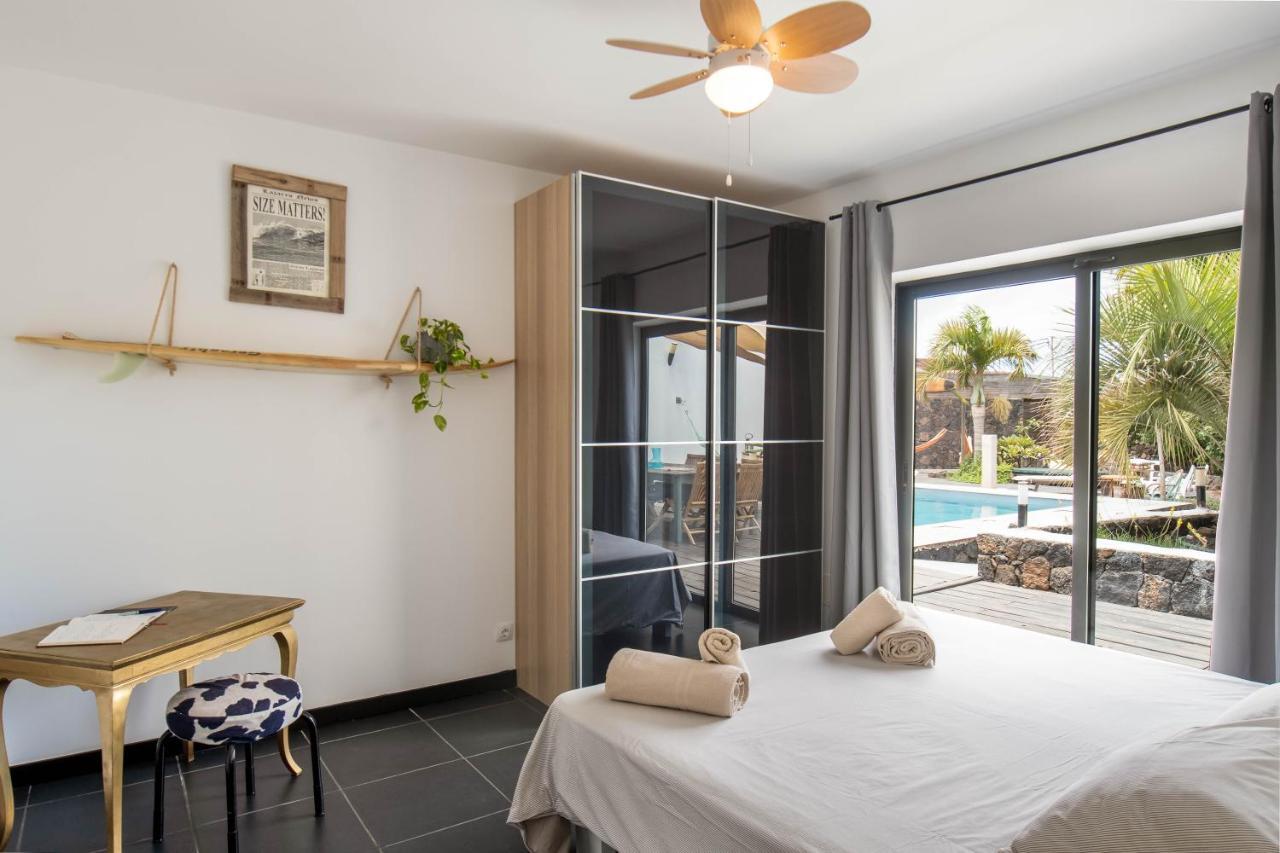 Creative Harbour Fuerteventura Hostel ลาคาเรส ภายนอก รูปภาพ