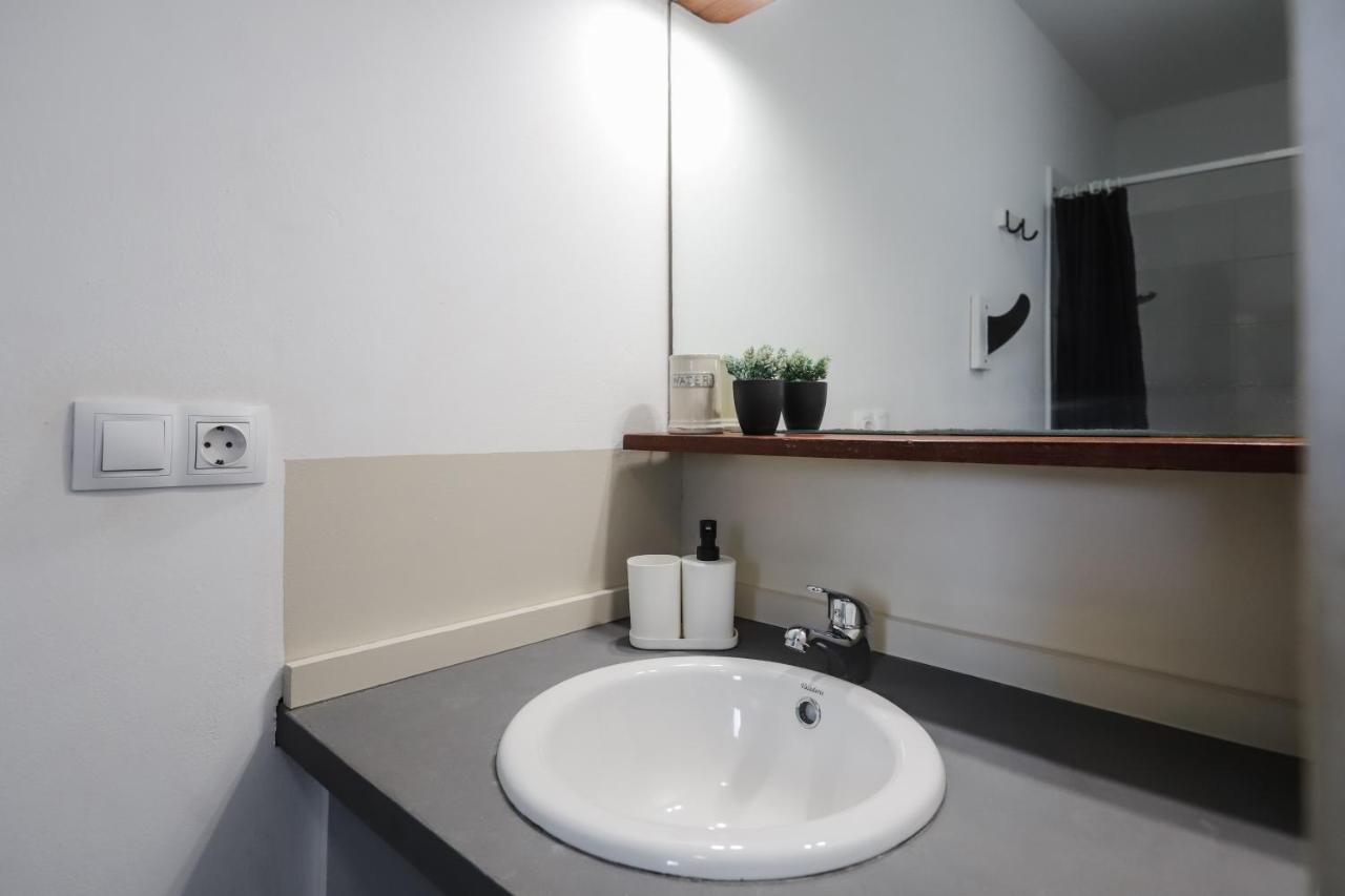 Creative Harbour Fuerteventura Hostel ลาคาเรส ภายนอก รูปภาพ