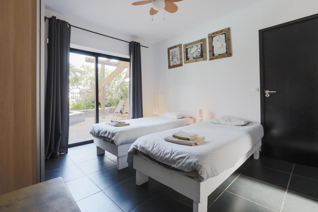 Creative Harbour Fuerteventura Hostel ลาคาเรส ภายนอก รูปภาพ